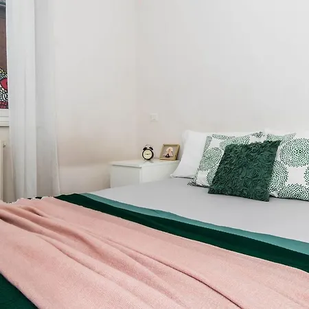 Hintown Street Art House Apartment Milan